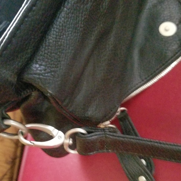 Purses - Picture 4 of 5